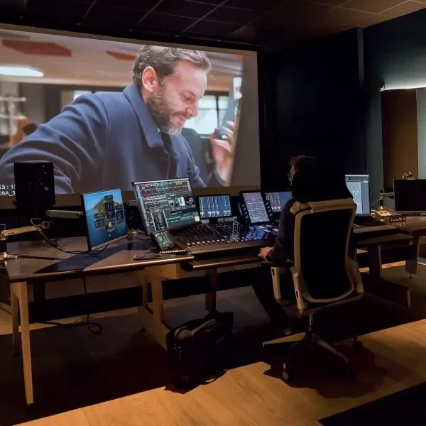 studio-vfx-montage-post-production-qeaco4xxhlshnitctsx3cqbpl9h8o8e7xyvkni61yo